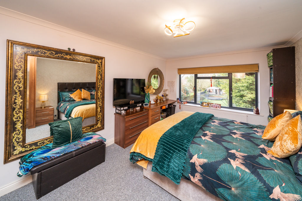 Bedroom- click for photo gallery